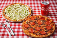 Valgfri pizza og sodavand