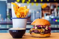 Shuffleboard og burger
